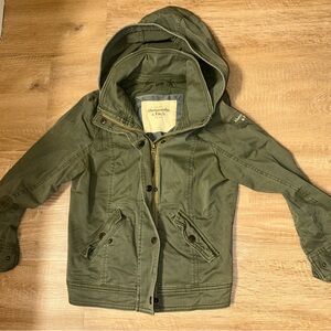 SOLDDD 
Vintage Abercrombie and fitch green hooded zip up jacket size medium